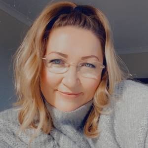 Meet your Posher, Lorraine